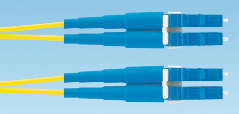 Патч-корд Panduit F92ELLNLNSNM005 2x9/125 OS1/OS2 LC дуплекс-LC дуплекс 5м LSZH желтый Патч-корд Panduit F92ELLNLNSNM005 2x9/125 OS1/OS2 LC дуплекс-LC дуплекс 5м LSZH желтый