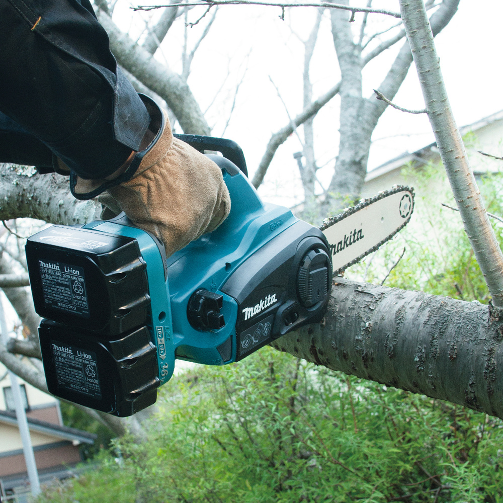Цепная пила Makita DUC302Z аккум. дл.шины:7.8" (20cm) Цепная пила Makita DUC302Z аккум. дл.шины:7.8" (20cm)