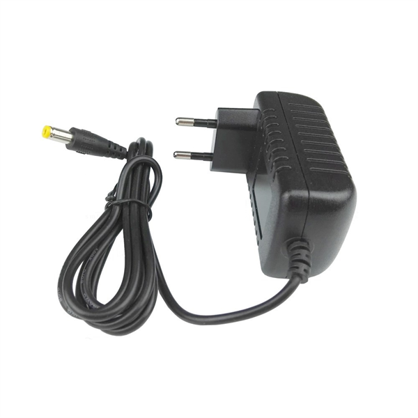 Блок питания (сетевой адаптер) OSNOVO PS-5010 Блок питания (сетевой адаптер) DC5V, 2A (10Вт макс.). Диапазон входных напряжений: AC100-240V. Штекер 2.1x5.5мм. Размеры (ШхВХГ): 40,5x75x65,6мм. Рабочая температура: -10...+70гр. С.